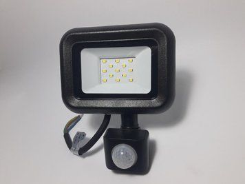 Світлодіодний прожектор з датчиком руху 10W ДО-15 IP65 5000К GLX чорний 1689072652 фото