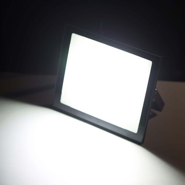 Светодиодный прожектор 100W GLX LED 6500K IP65 ДО-35 100W фото