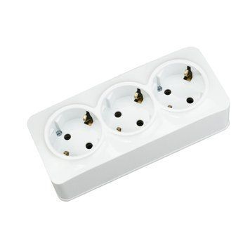 Розетка потрійна із заземленням Horoz Electric POWER MAX-3E накладна біла IP20 104-008-0002-010 фото